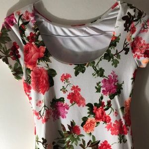 Fitted Summery Floral Dress
